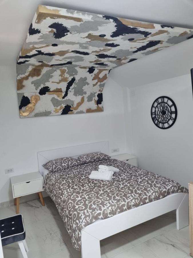 River Side Suites Belgrado Esterno foto