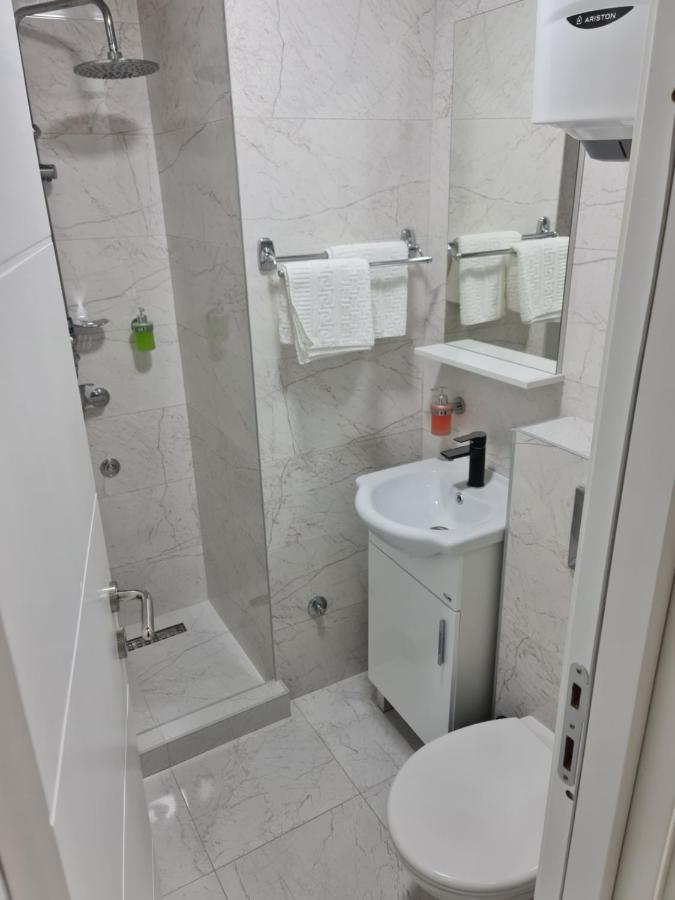 River Side Suites Belgrado Esterno foto