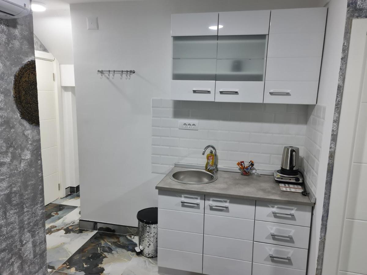 River Side Suites Belgrado Esterno foto