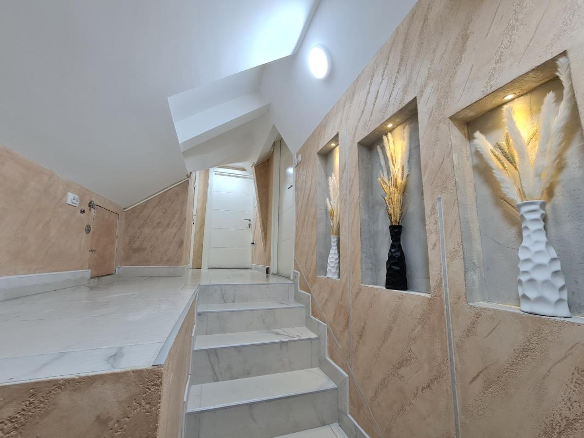 River Side Suites Belgrado Esterno foto