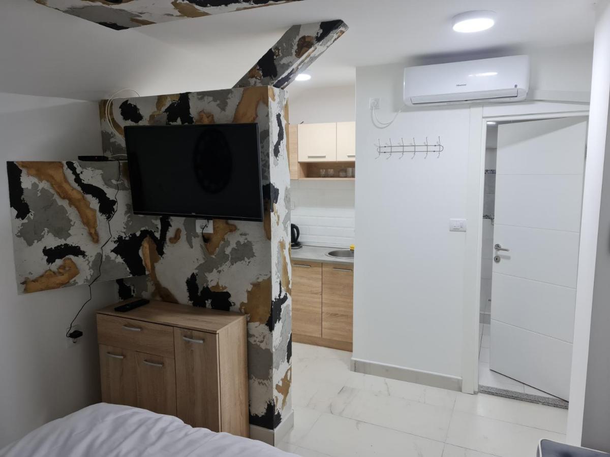 River Side Suites Belgrado Esterno foto